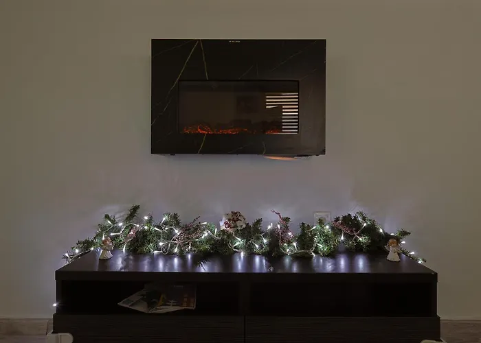 Fay\'S Mirror Apartment